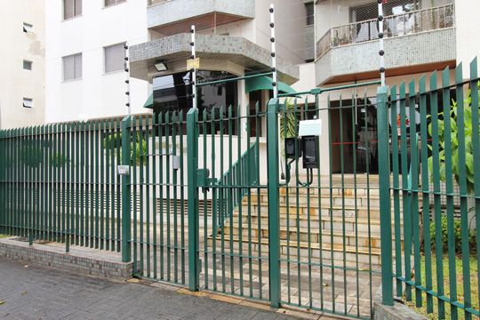 Portaria de apartamento para alugar com 3 quartos, 115m² em Centro, São José dos Campos