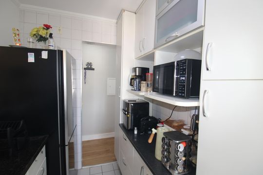 Cozinha de apartamento à venda com 2 quartos, 47m² em Vila Amélia, São Paulo