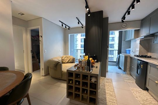 Sala de apartamento à venda com 2 quartos, 52m² em Alphaville Empresarial, Barueri
