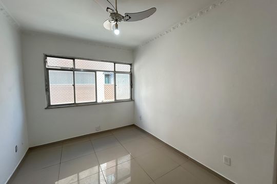 Sala de apartamento para alugar com 2 quartos, 50m² em Praça Seca, Rio de Janeiro