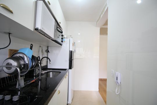 Cozinha de apartamento à venda com 2 quartos, 44m² em Jardim Paris, São Paulo