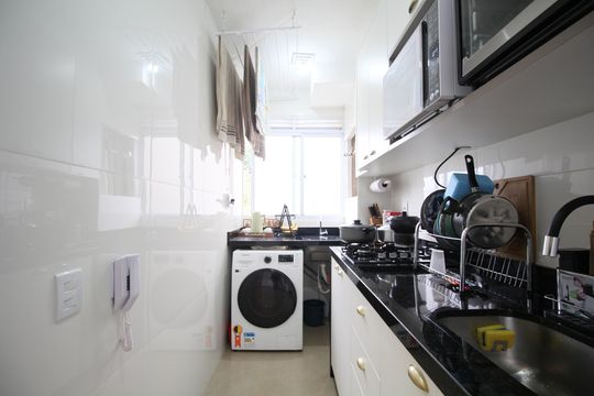 Cozinha de apartamento à venda com 2 quartos, 44m² em Jardim Paris, São Paulo