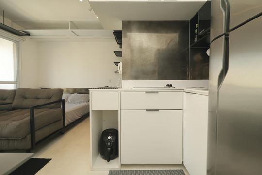 Cozinha de apartamento para alugar com 1 quarto, 28m² em Aclimação, São Paulo