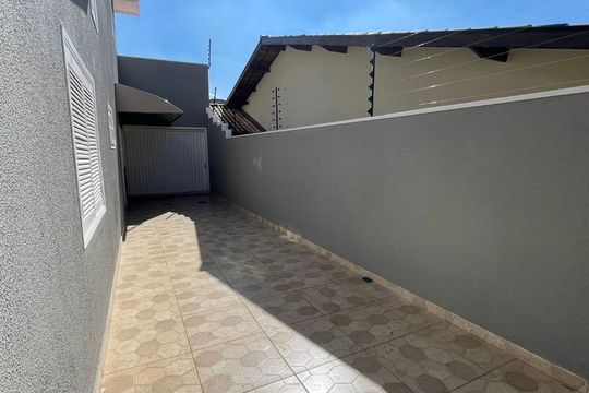 Área externa de casa para alugar com 4 quartos, 260m² em Jardim Esplanada, Indaiatuba