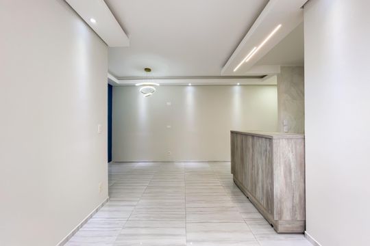 Sala de casa de condomínio à venda com 2 quartos, 54m² em Novo Osasco, Osasco