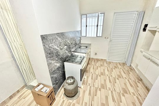 Sala/Cozinha de casa para alugar com 1 quarto, 40m² em Vila Roque, São Paulo