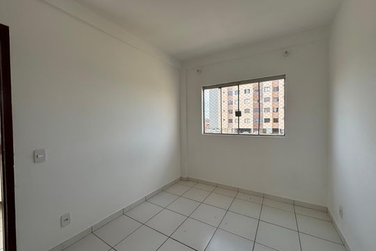 Quarto 2 de apartamento à venda com 2 quartos, 63m² em Cjto 5 Lote 1 E 2, Brasília