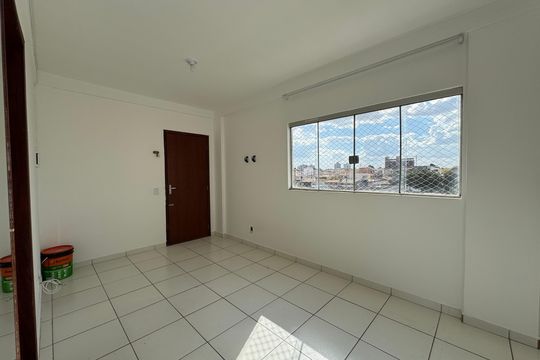 Sala de apartamento à venda com 2 quartos, 63m² em Cjto 5 Lote 1 E 2, Brasília