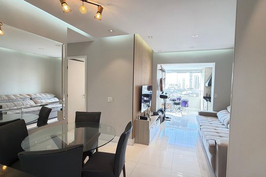 Apartamento para alugar com 3 quartos, 75m² em Vila Bertioga, São Paulo