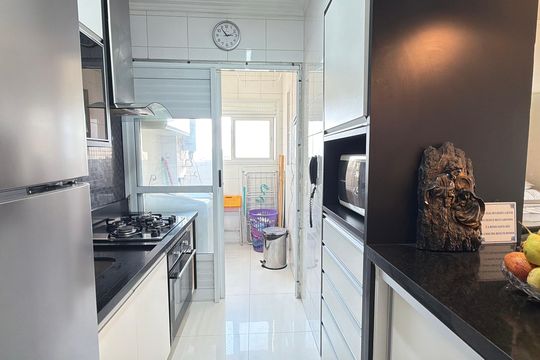 Apartamento para alugar com 3 quartos, 75m² em Vila Bertioga, São Paulo