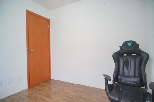 Quarto 2 de apartamento para alugar com 2 quartos, 42m² em Santos Dumont, São Leopoldo