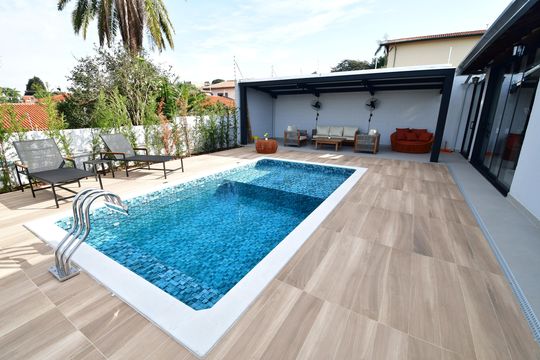 Piscina de casa à venda com 3 quartos, 490m² em Parque das Universidades, Campinas