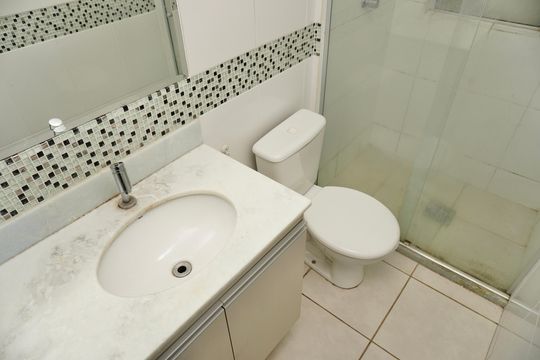 Banheiro Social de apartamento para alugar com 3 quartos, 70m² em Esplanada, Belo Horizonte