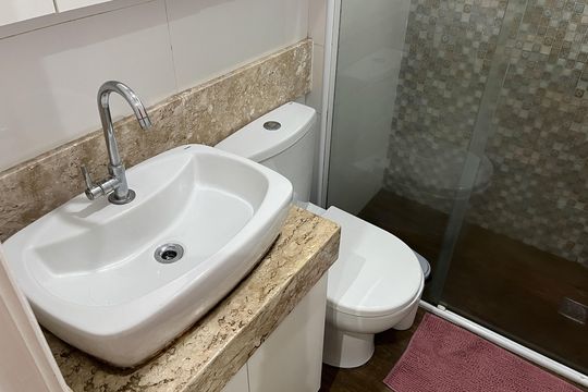 Banheiro da Suíte de apartamento para alugar com 1 quarto, 40m² em Gonzaga, Santos