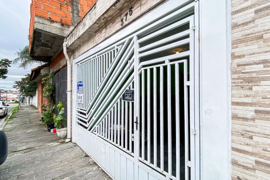 Fachada  de casa para alugar com 3 quartos, 150m² em Engenheiro Goulart, São Paulo