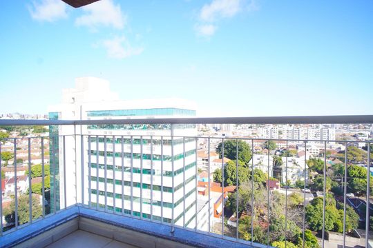Sala - Varanda de apartamento para alugar com 2 quartos, 62m² em Santa Maria Goretti, Porto Alegre