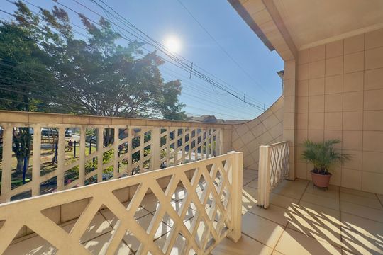Sacada quarto 3 de casa à venda com 3 quartos, 125m² em Parque Continental Ii, Guarulhos