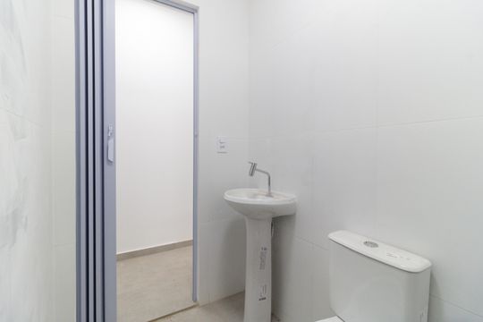 Banheiro  de casa para alugar com 2 quartos, 70m² em Vila Moraes, São Paulo