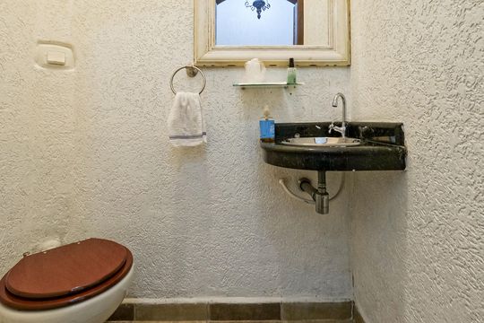 Casa à venda com 4 quartos, 380m² em Vila Mangalot, São Paulo