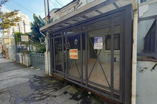 Fachada + Plaquinha de casa para alugar com 4 quartos, 200m² em Perdizes, São Paulo