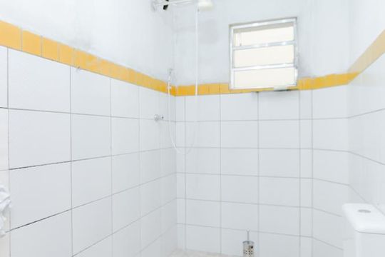 Banheiro de apartamento para alugar com 1 quarto, 34m² em Jardim Santa Mena, Guarulhos