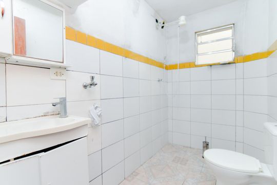 Banheiro de apartamento para alugar com 1 quarto, 34m² em Jardim Santa Mena, Guarulhos
