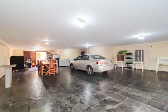 Garagem de casa à venda com 4 quartos, 500m² em Jardim Nossa Senhora do Carmo, São Paulo