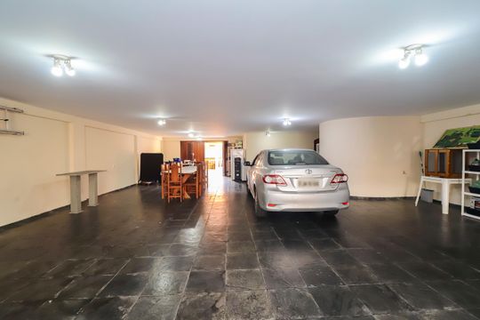 Garagem de casa à venda com 4 quartos, 500m² em Jardim Nossa Senhora do Carmo, São Paulo
