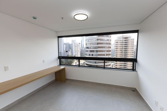 Varanda da Sala 1 de apartamento para alugar com 1 quarto, 43m² em Vale do Sereno, Nova Lima