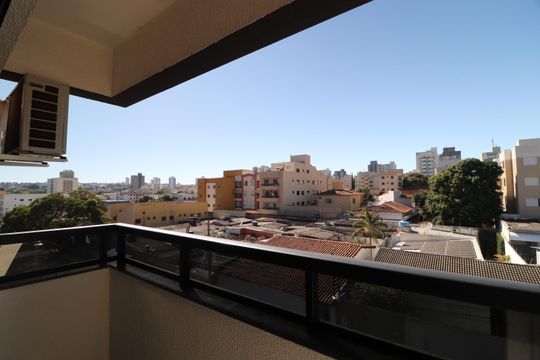 Sacada de apartamento para alugar com 1 quarto, 28m² em Santa Mônica, Uberlândia