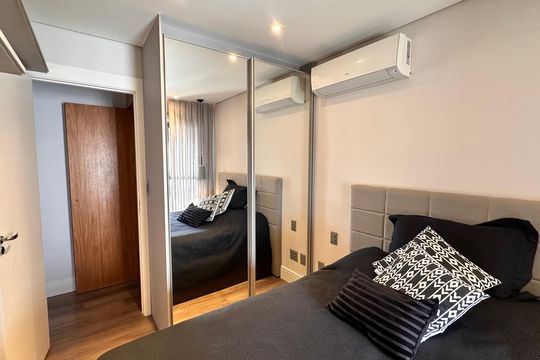 Apartamento à venda com 4 quartos, 181m² em Jardim das Acacias, São Paulo