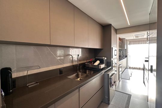Apartamento à venda com 4 quartos, 181m² em Jardim das Acacias, São Paulo