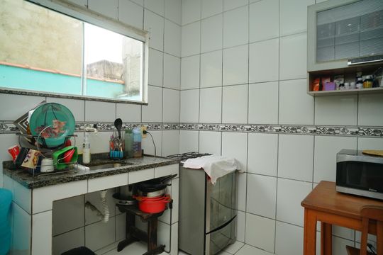 Cozinha de casa para alugar com 2 quartos, 87m² em São José de Imbassai, Maricá
