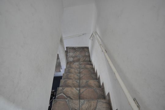 Escada de casa à venda com 4 quartos, 192m² em Jardim Modelo, São Paulo