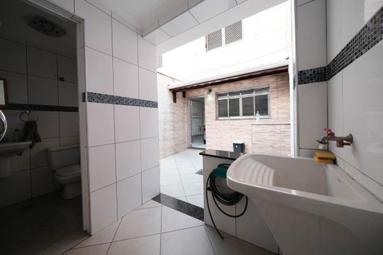Área de Serviço de casa à venda com 2 quartos, 101m² em Vila Araguaia, São Paulo