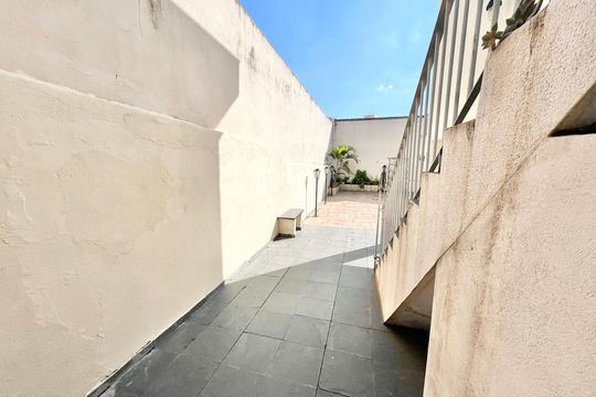Quintal de casa à venda com 5 quartos, 246m² em Vila Isolina Mazzei, São Paulo