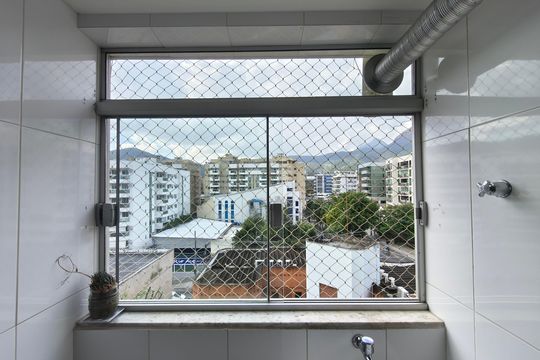 Janela - Área de Serviço de apartamento à venda com 2 quartos, 70m² em Freguesia (jacarepaguá), Rio de Janeiro