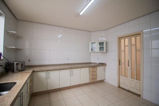 Cozinha  de casa de condomínio para alugar com 4 quartos, 217m² em Chácaras Reunidas São Jorge, Sorocaba