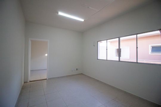 Edícula  de casa de condomínio para alugar com 4 quartos, 217m² em Chácaras Reunidas São Jorge, Sorocaba