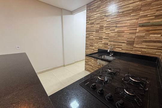 Cozinha de apartamento à venda com 1 quarto, 31m² em Riacho Fundo, Brasília