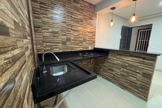 Cozinha de apartamento à venda com 1 quarto, 31m² em Riacho Fundo, Brasília