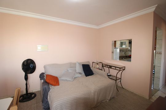 Sala de apartamento à venda com 2 quartos, 48m² em Vila Regina, São Paulo