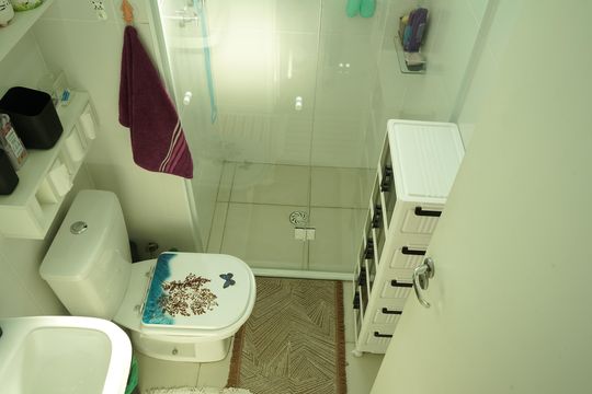Banheiro de apartamento à venda com 2 quartos, 48m² em Penha de França, São Paulo