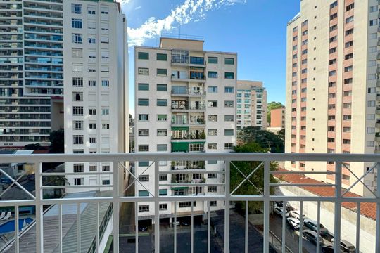 Vista da varanda da sala de apartamento para alugar com 2 quartos, 51m² em Pinheiros, São Paulo