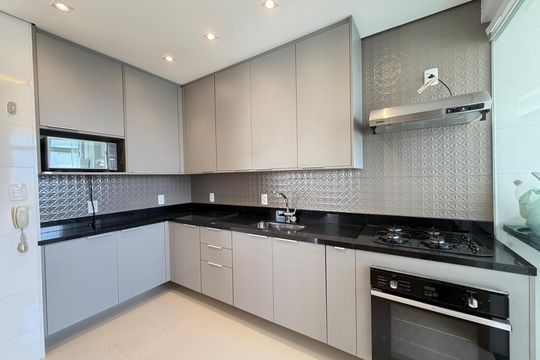 Cozinha de apartamento à venda com 3 quartos, 138m² em Mooca, São Paulo