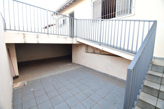 Garagem de casa à venda com 2 quartos, 115m² em Vila Miguel Vicente Cury, Campinas