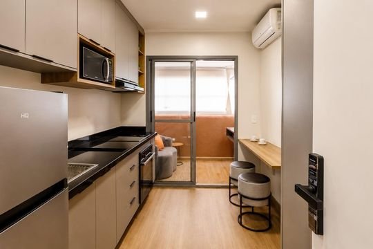 Cozinha de apartamento para alugar com 1 quarto, 30m² em Vila Nova Conceição, São Paulo