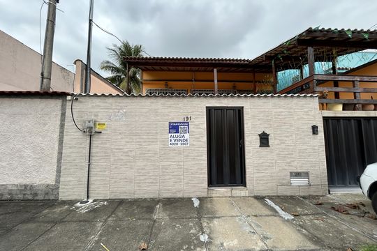 Fachada + + placa de casa para alugar com 4 quartos, 210m² em Anchieta, Nilópolis