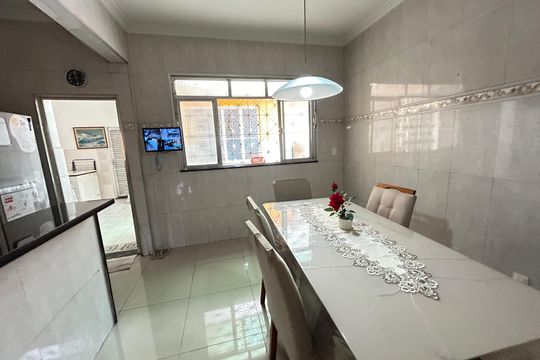 Copa de casa para alugar com 4 quartos, 210m² em Anchieta, Nilópolis