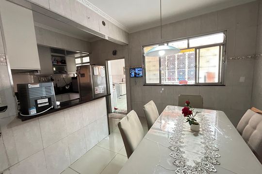 Copa de casa para alugar com 4 quartos, 210m² em Anchieta, Nilópolis